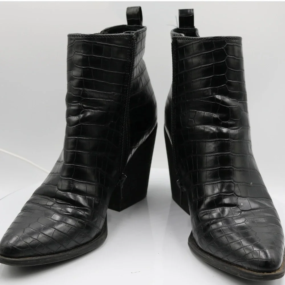 Soul Naturalizer Micah Black Faux Croc Embossed Block Heel Ankle Boots Sz 10M‎